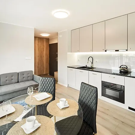Symphony City Square Aparthotel By Ina 3*