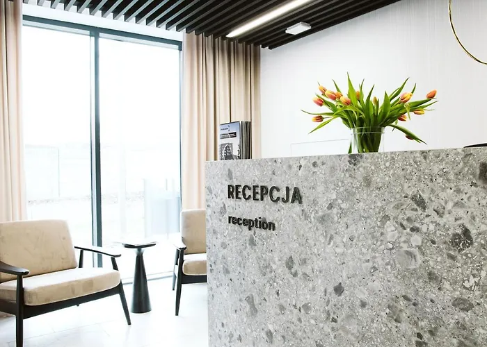 Symphony City Square Aparthotel Lägenhetshotell 3*