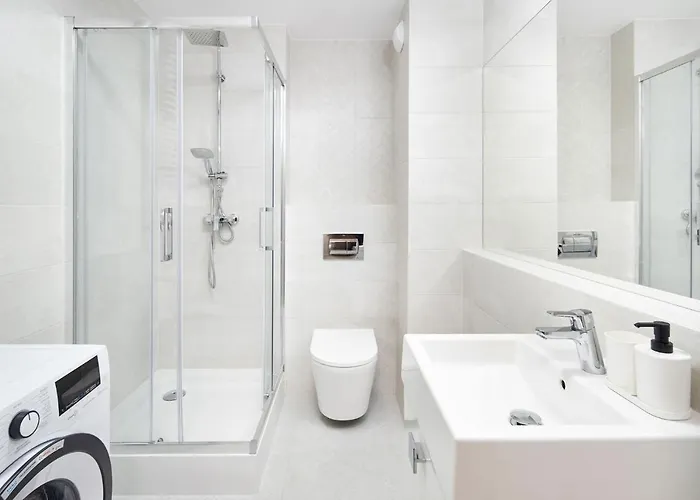 Symphony City Square Aparthotel Lägenhetshotell 3*