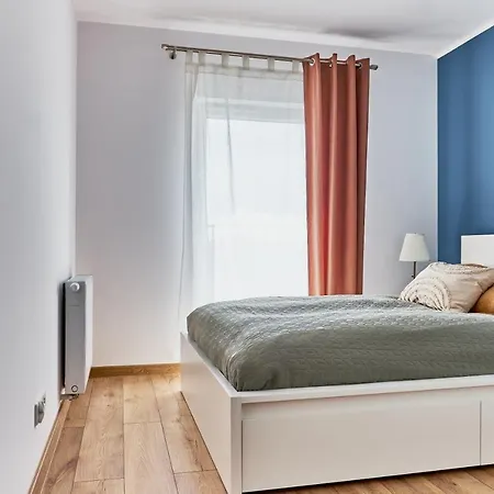 Symphony City Square Aparthotel 3*