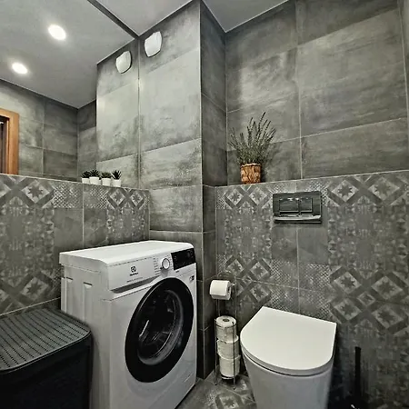 Symphony City Square Aparthotel Lägenhetshotell