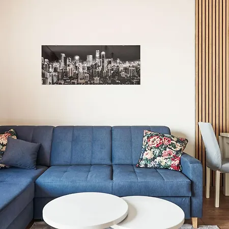 Symphony City Square Aparthotel Lägenhetshotell