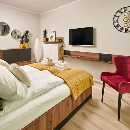 Symphony City Square Aparthotel Lägenhetshotell Wrocław