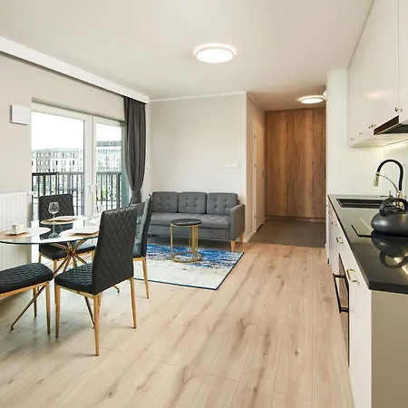 Symphony City Square Aparthotel 3* Wrocław