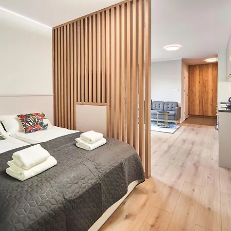 Lägenhetshotell Symphony City Square Aparthotel 3*