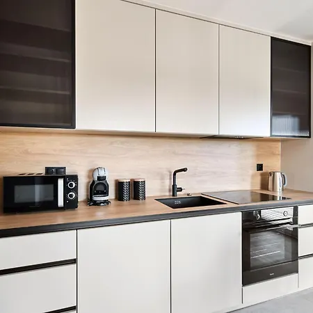 Symphony City Square Aparthotel Lägenhetshotell