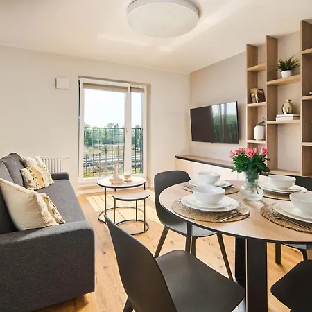 Symphony City Square Aparthotel 3* Wrocław