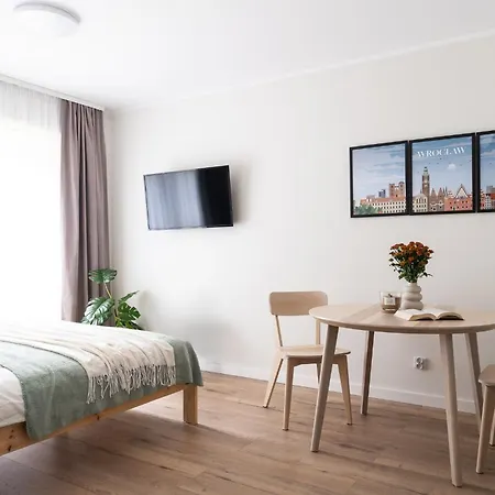 Lägenhetshotell Symphony City Square Aparthotel Wrocław