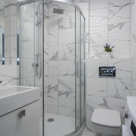 Symphony City Square Aparthotel 3* Wrocław