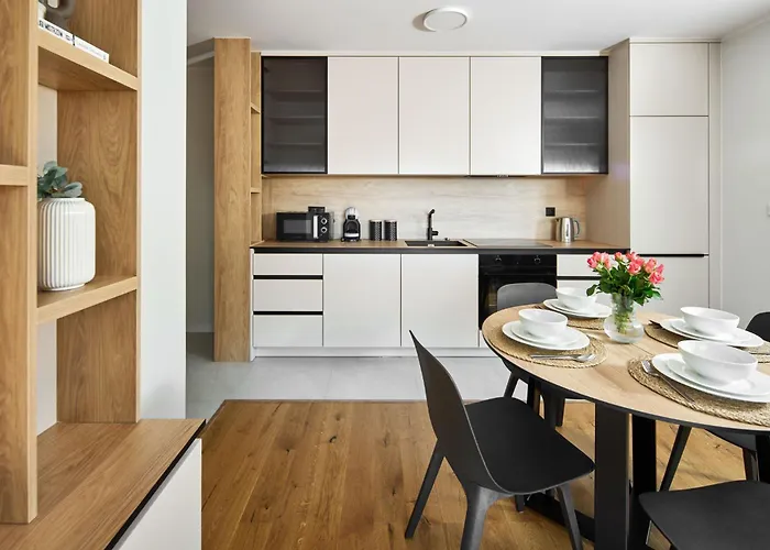 Symphony City Square Aparthotel 3* Wroclaw